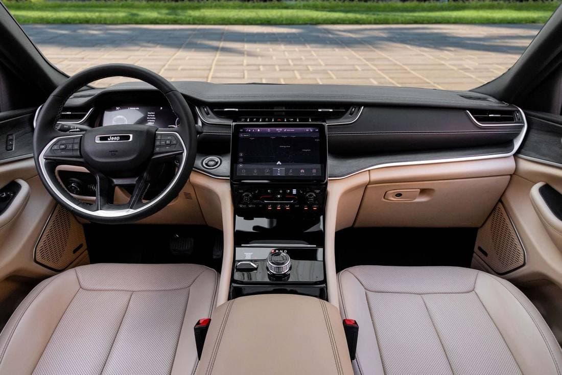2023 Jeep Grand Cherokee Limited thumbnail 8