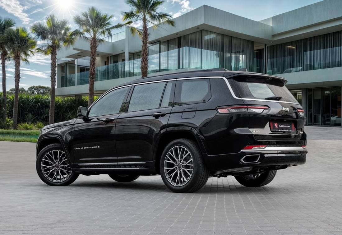 2024 Jeep Grand Cherokee Summit thumbnail 3
