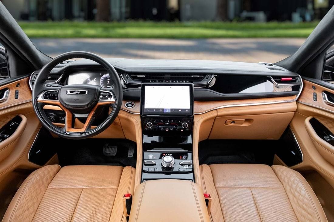 2024 Jeep Grand Cherokee Summit thumbnail 8