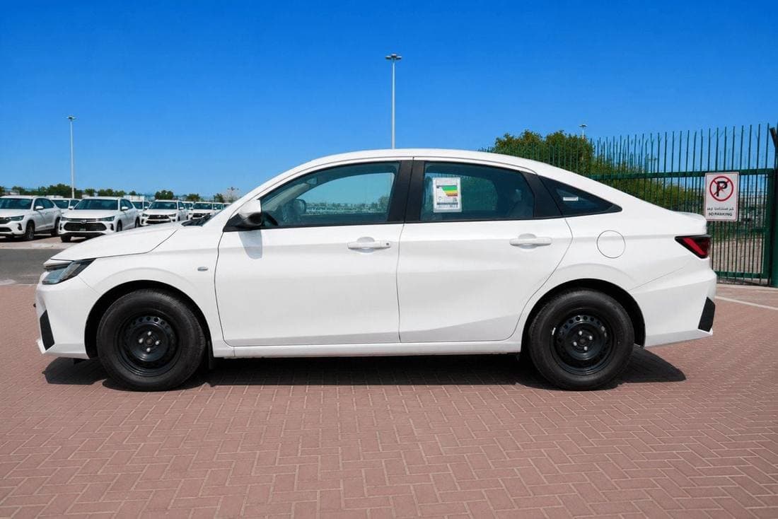 2026 Toyota Yaris E thumbnail 2