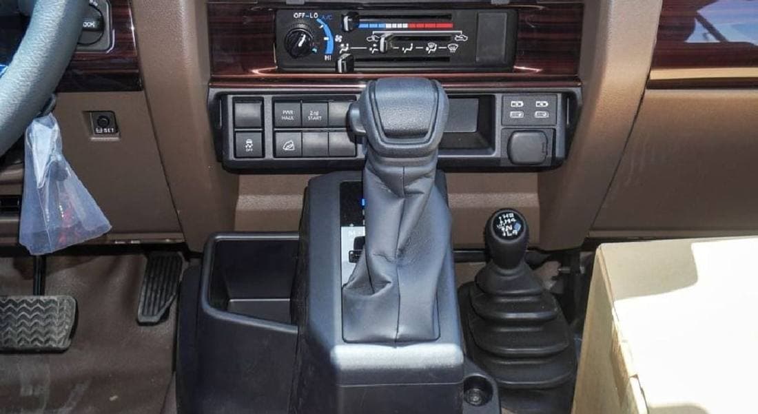 2025 Toyota Land Cruiser Pick Up thumbnail 6