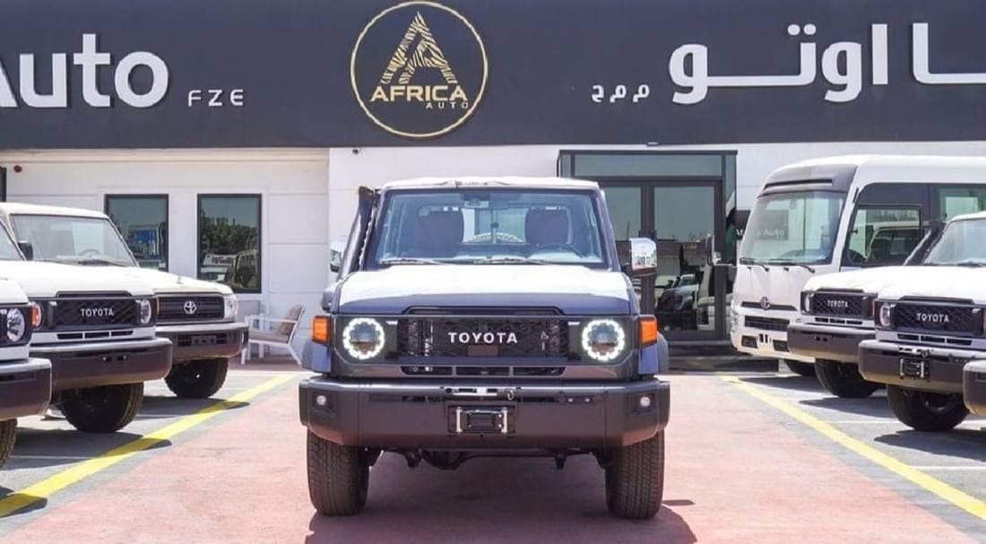 2025 Toyota Land Cruiser Pick Up thumbnail 2