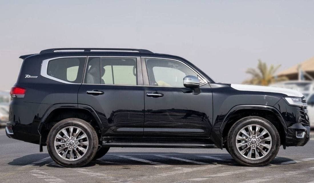 2025 Toyota Land Cruiser VX thumbnail 7
