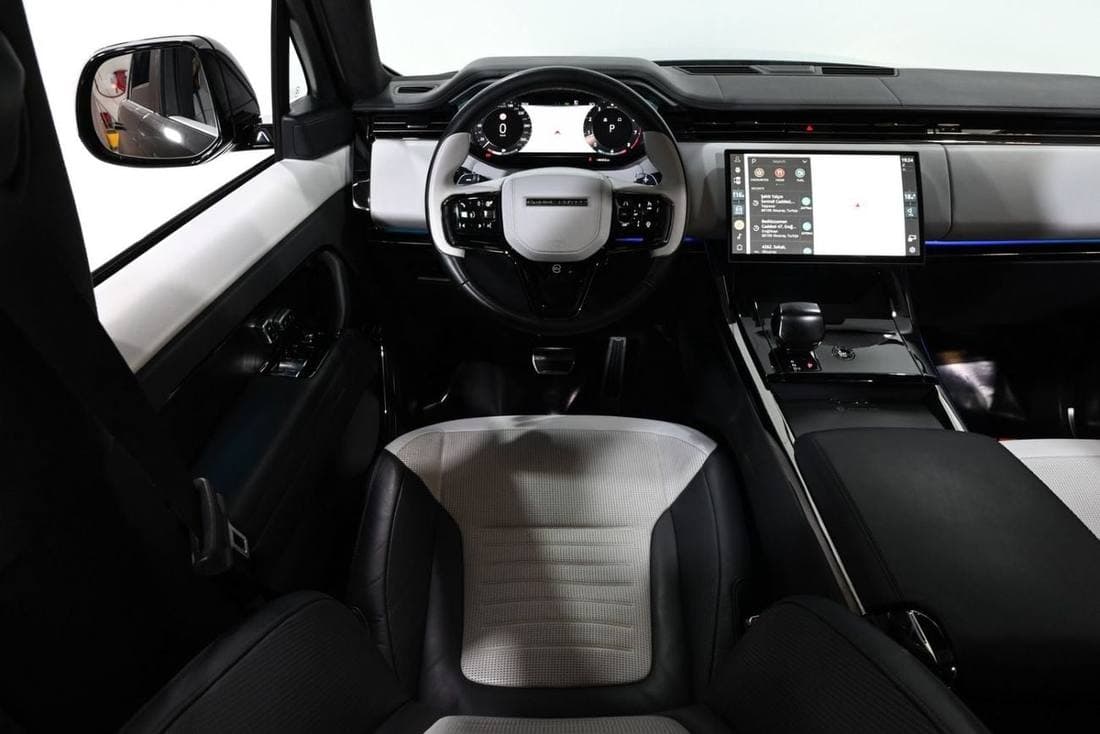 2025 Land Rover Range Rover SV thumbnail 8