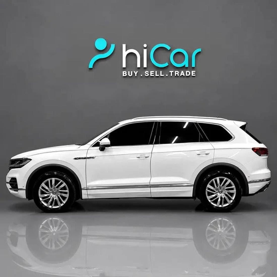 2023 Volkswagen Touareg thumbnail 2