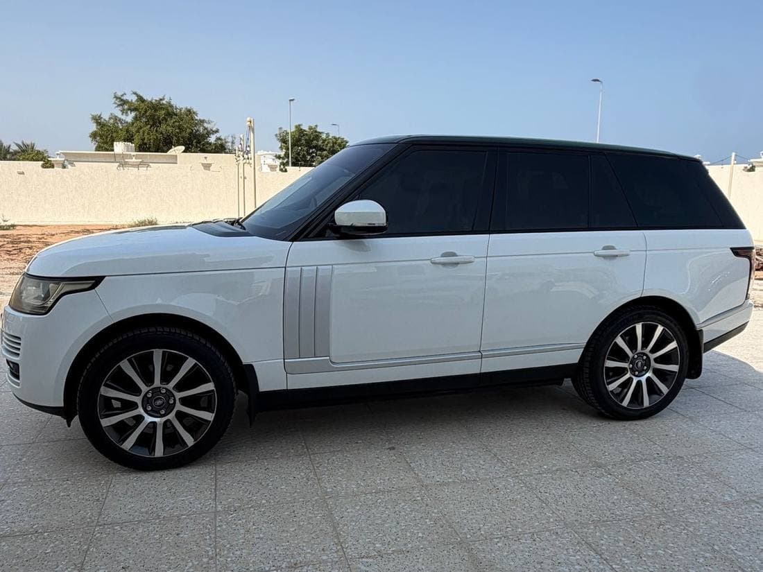 2014 Land Rover Range Rover HSE LE thumbnail 2
