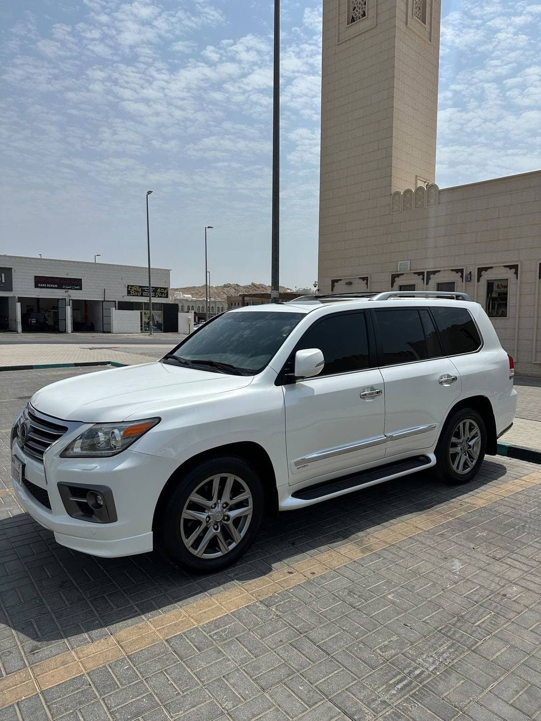 2014 Lexus LX570 SPORT PLATINUM thumbnail 4