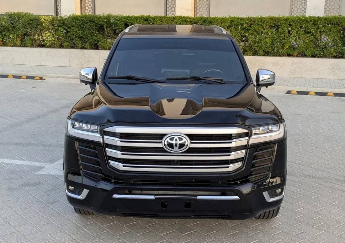 2017 Toyota Land Cruiser GXR thumbnail 7