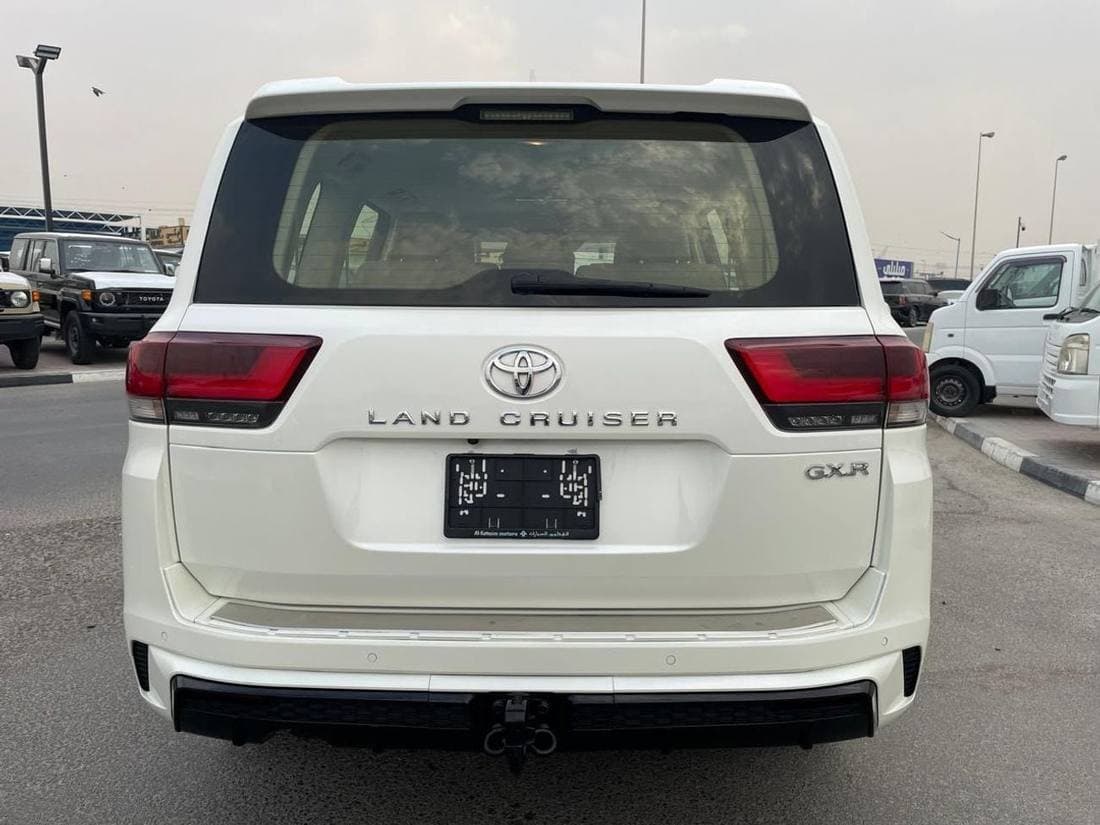 2025 Toyota Land Cruiser GXR thumbnail 6