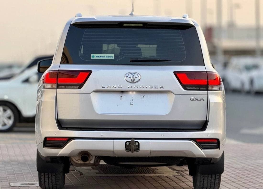 2022 Toyota Land Cruiser GXR thumbnail 3