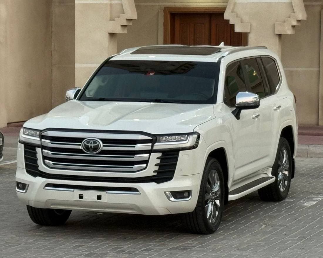 2022 Toyota Land Cruiser VXR thumbnail 3