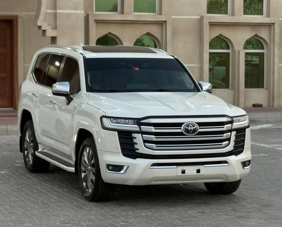 2022 Toyota Land Cruiser VXR thumbnail 4