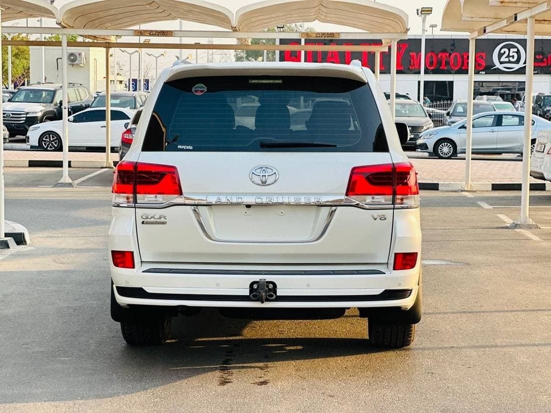2019 Toyota Land Cruiser GXR thumbnail 6