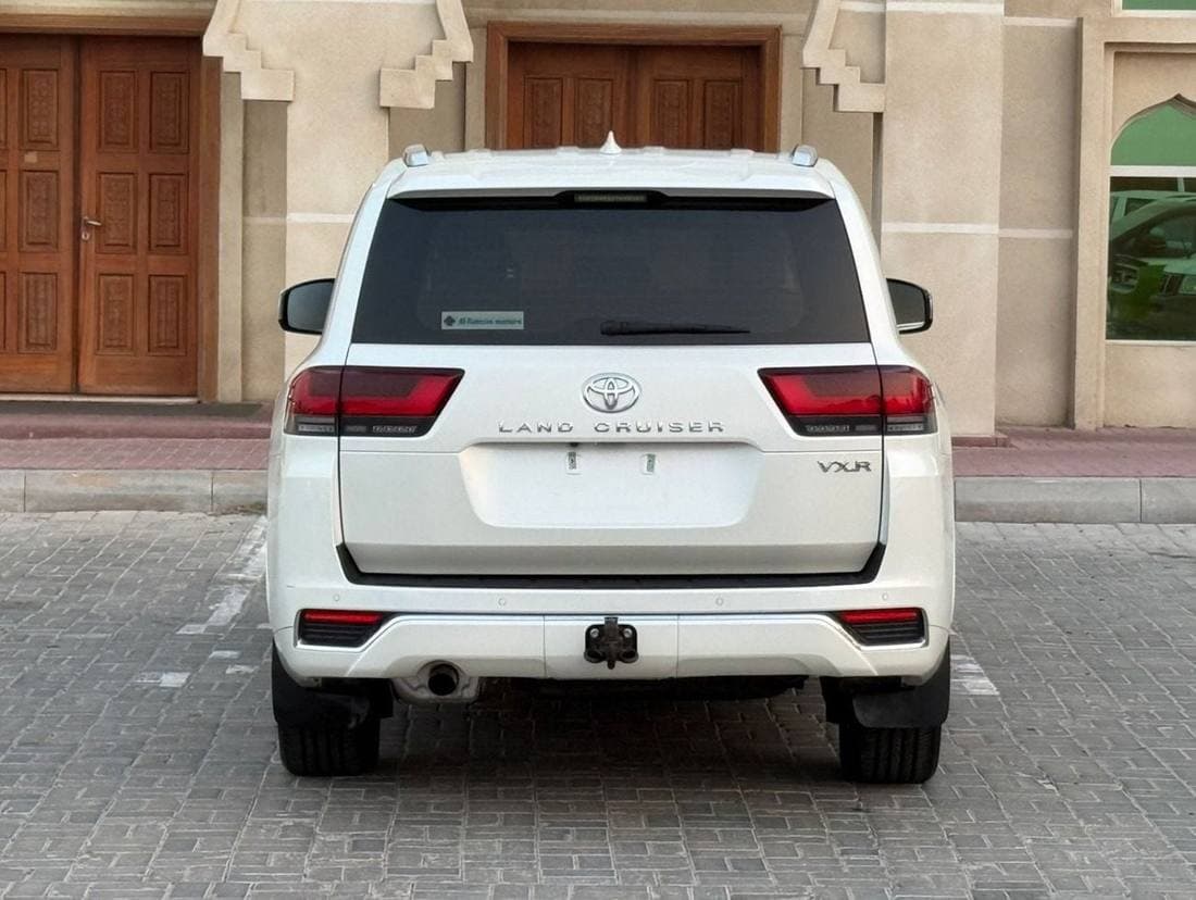 2022 Toyota Land Cruiser VXR thumbnail 8