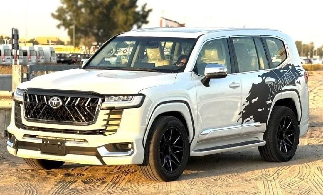2022 Toyota Land Cruiser GXR thumbnail 6