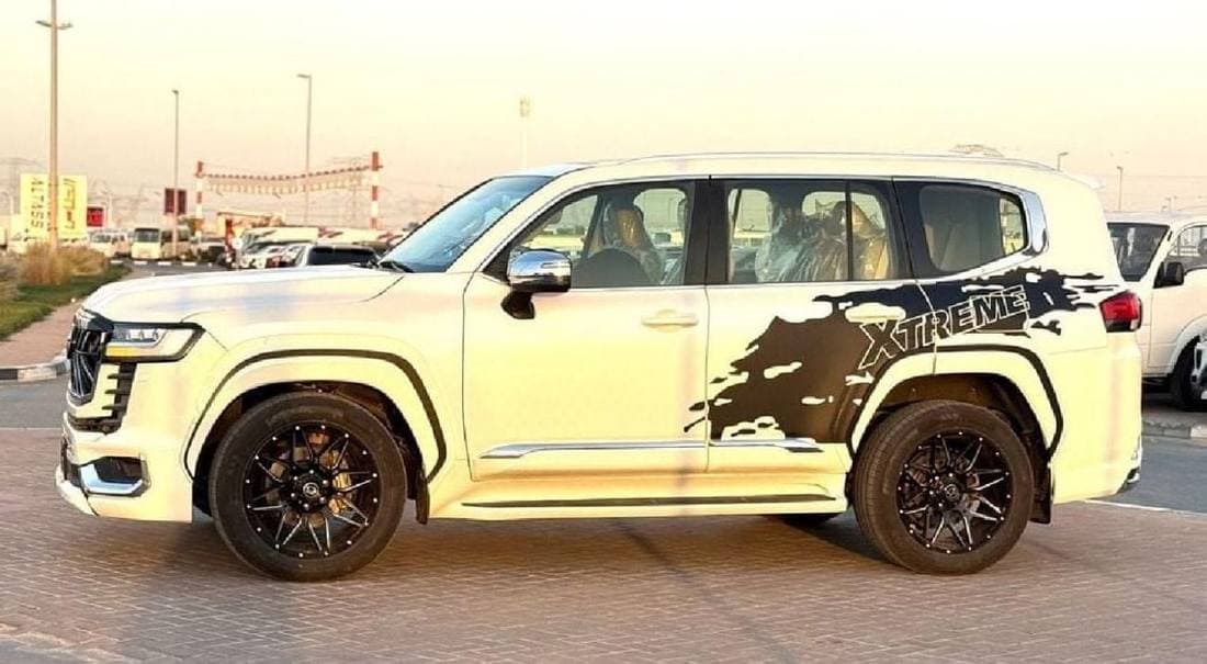 2022 Toyota Land Cruiser GXR thumbnail 8