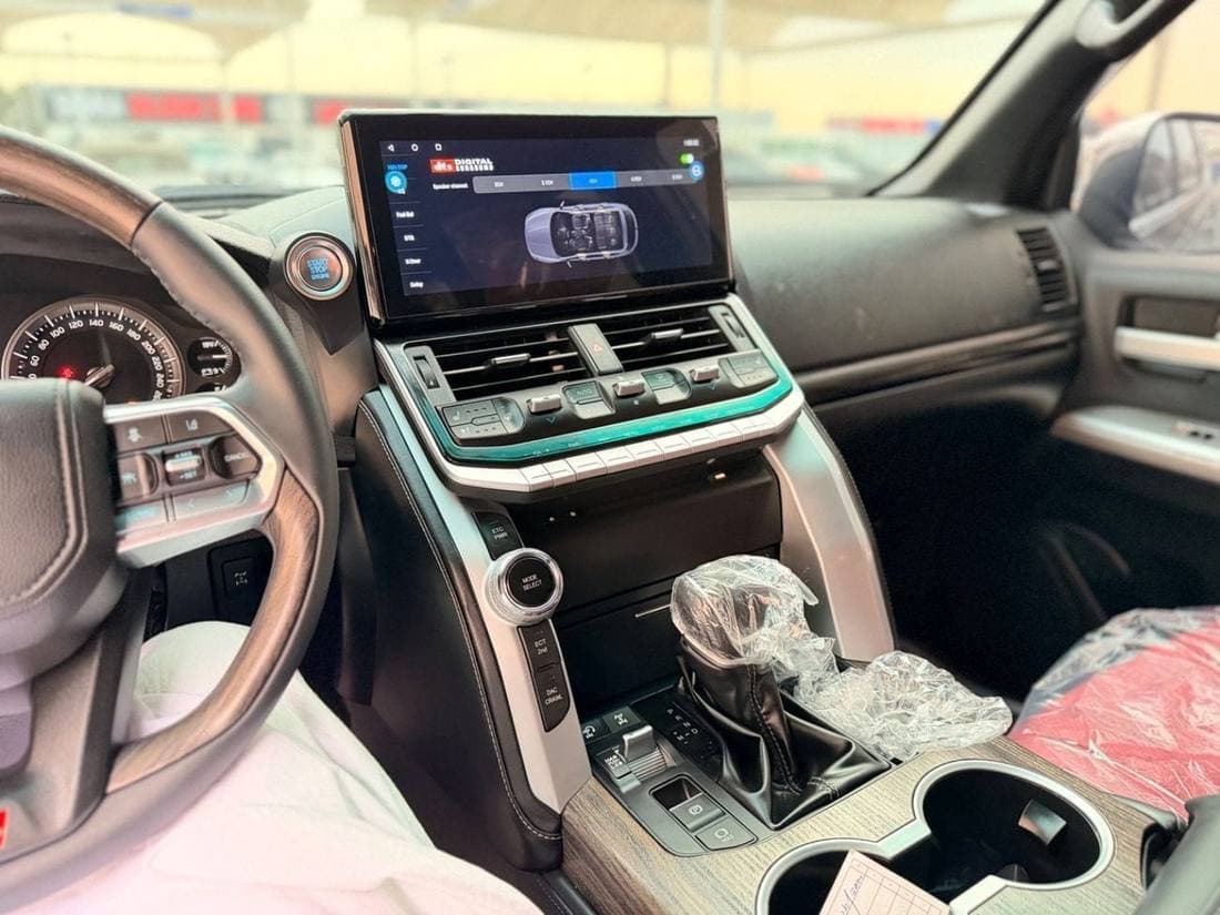 2019 Toyota Land Cruiser GXR thumbnail 8