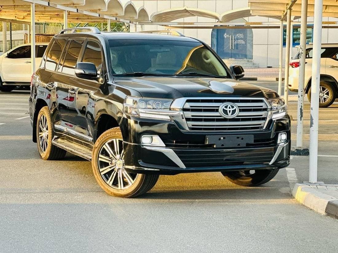 2018 Toyota Land Cruiser VXR