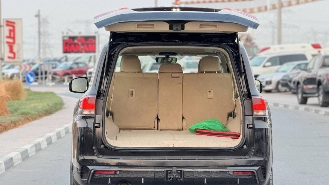 2022 Toyota Land Cruiser GXR thumbnail 7