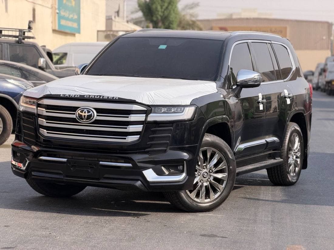 2018 Toyota Land Cruiser GXR thumbnail 3