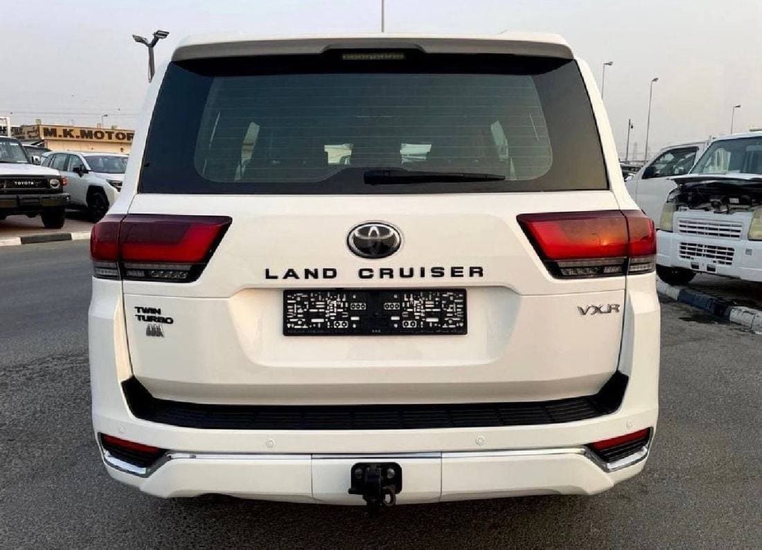 2022 Toyota Land Cruiser VXR thumbnail 6