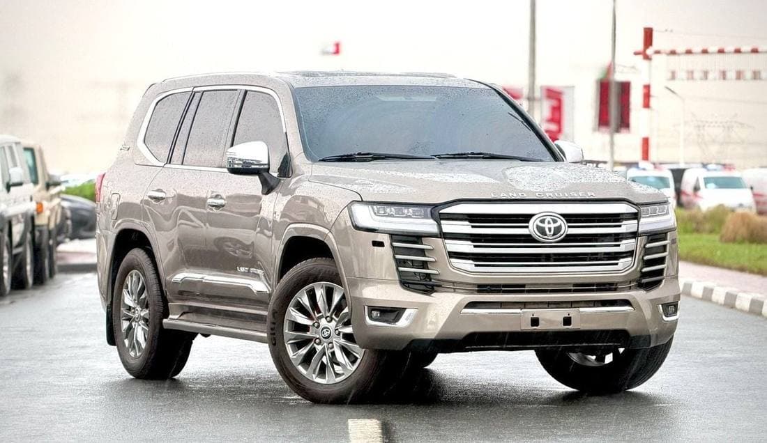 2019 Toyota Land Cruiser GXR thumbnail 2