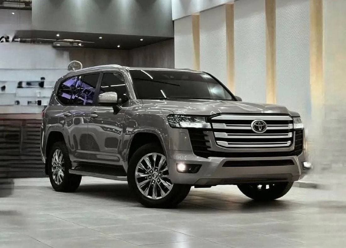 2022 Toyota Land Cruiser GXR thumbnail 3