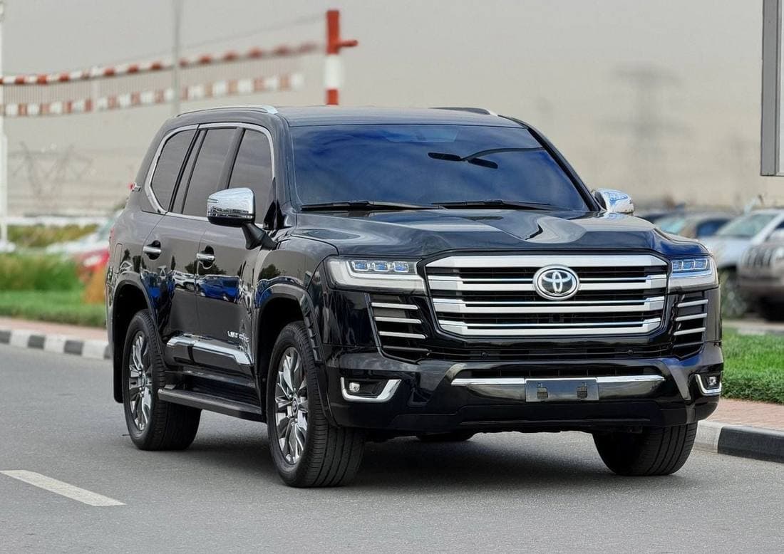 2020 Toyota Land Cruiser GXR thumbnail 3
