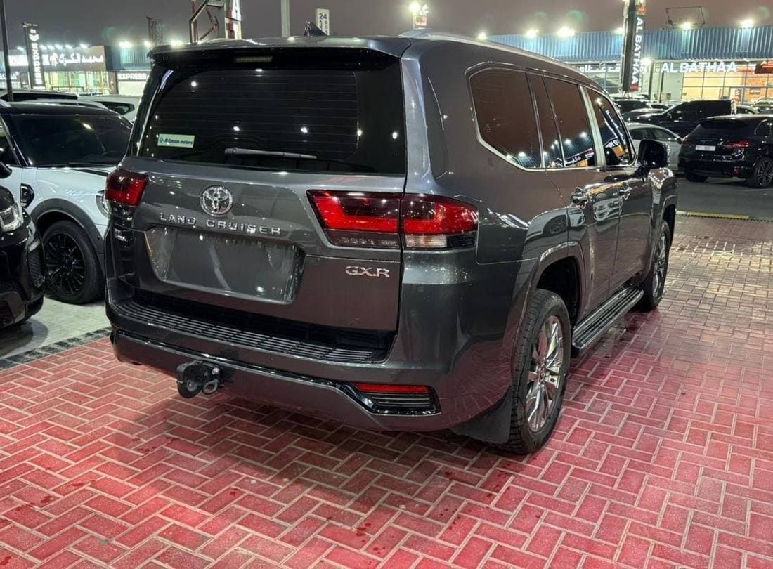 2024 Toyota Land Cruiser GXR thumbnail 3