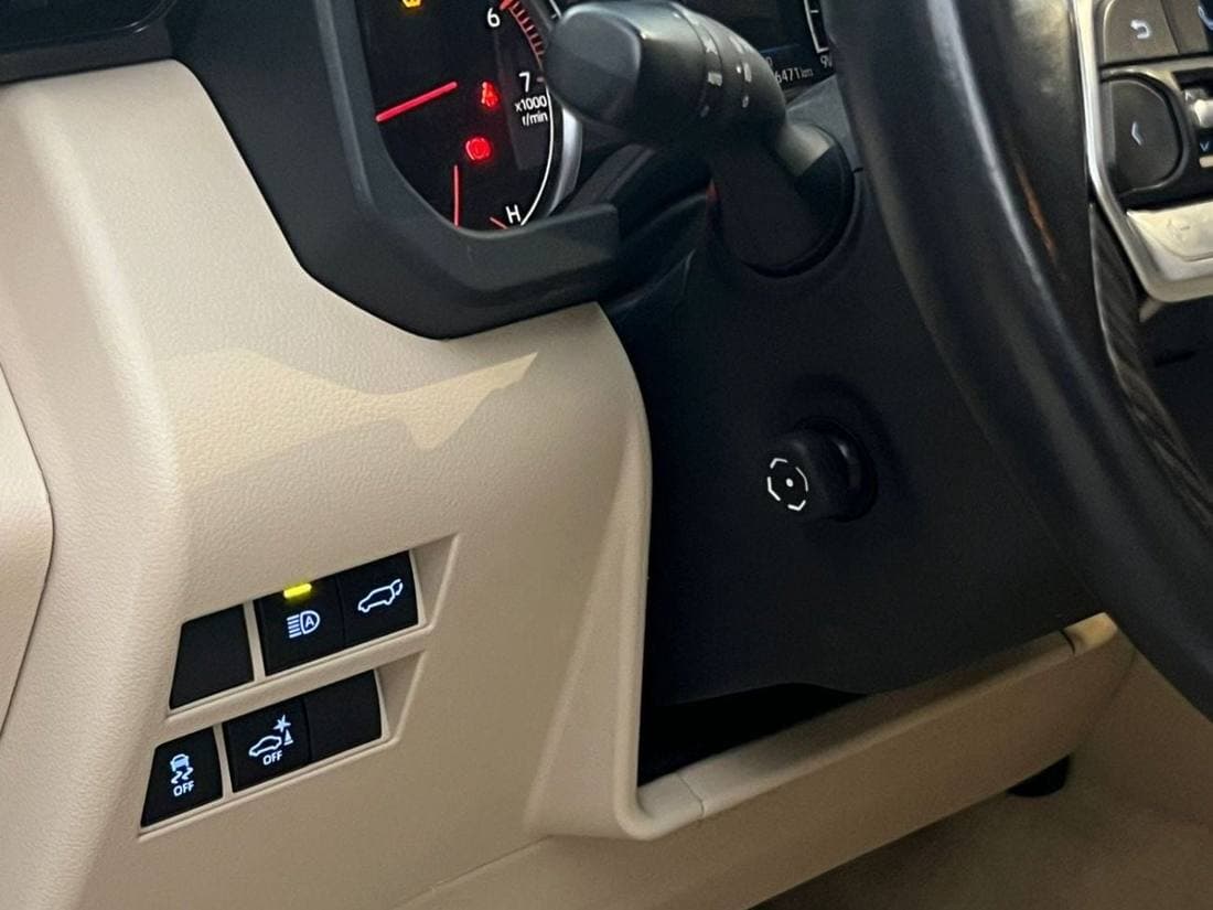 2023 Toyota Land Cruiser VXR thumbnail 6