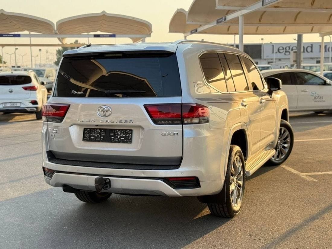 2022 Toyota Land Cruiser GXR thumbnail 4