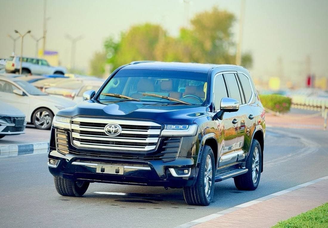 2019 Toyota Land Cruiser GXR thumbnail 2