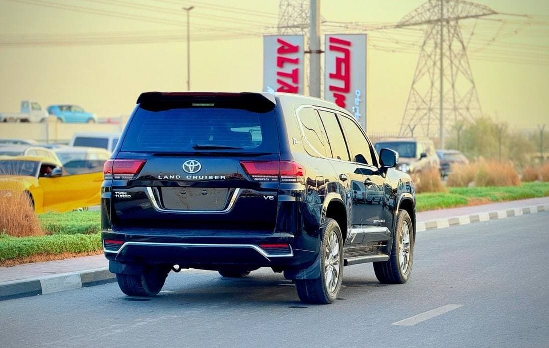 2019 Toyota Land Cruiser GXR thumbnail 5