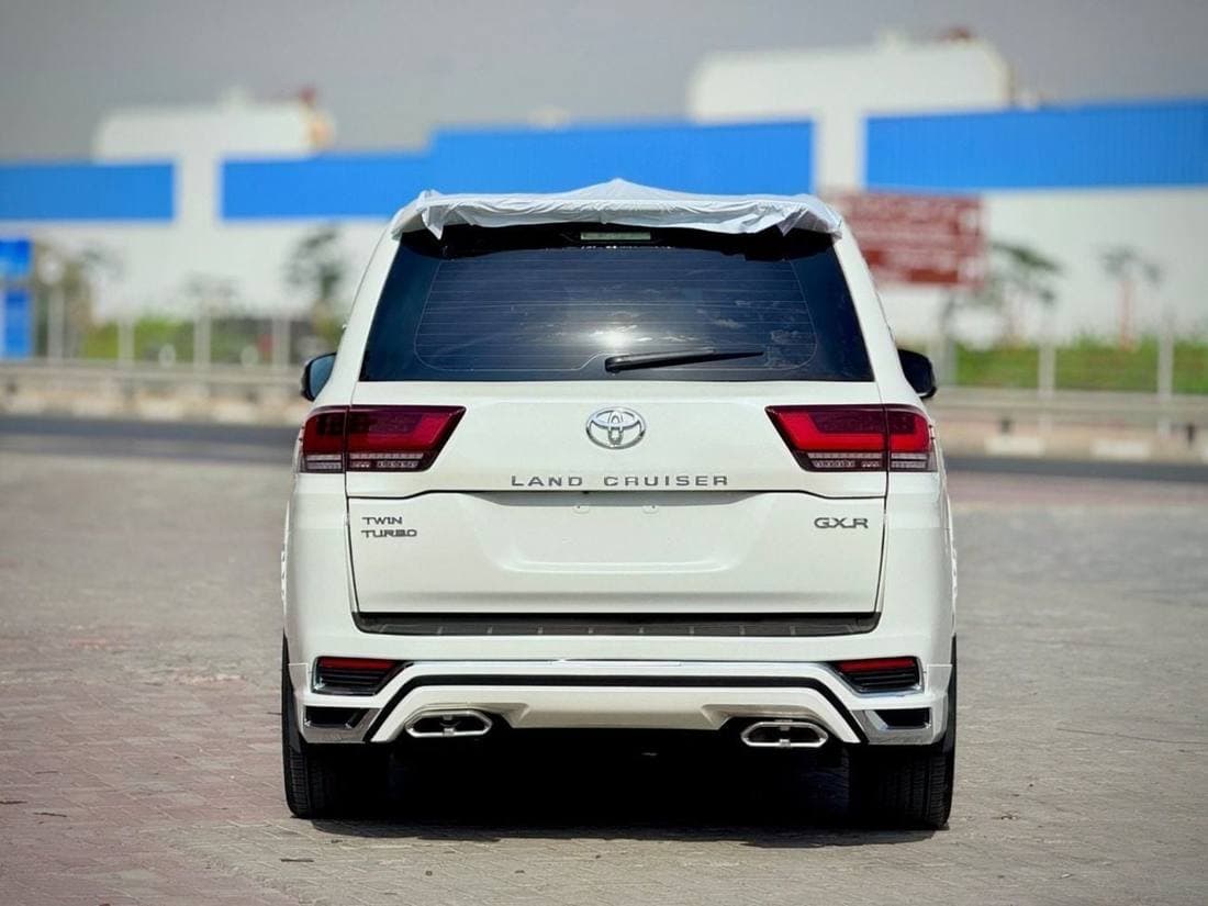 2016 Toyota Land Cruiser GXR thumbnail 7
