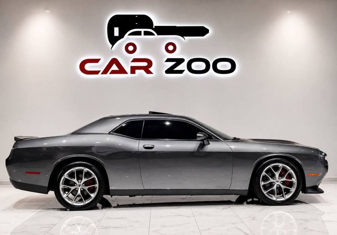 2022 Dodge Challenger SXT thumbnail 5