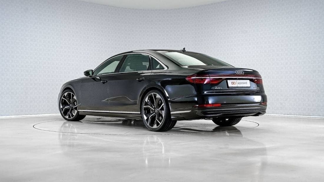 2026 Audi A8 55 TFSI thumbnail 2
