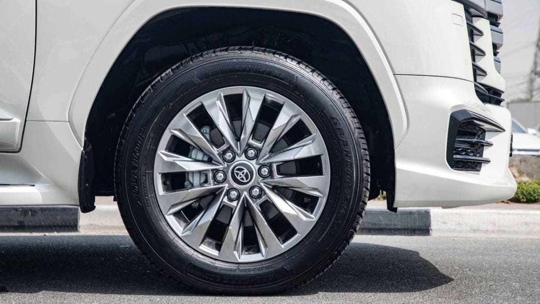 2026 Toyota Land Cruiser VXR thumbnail 7