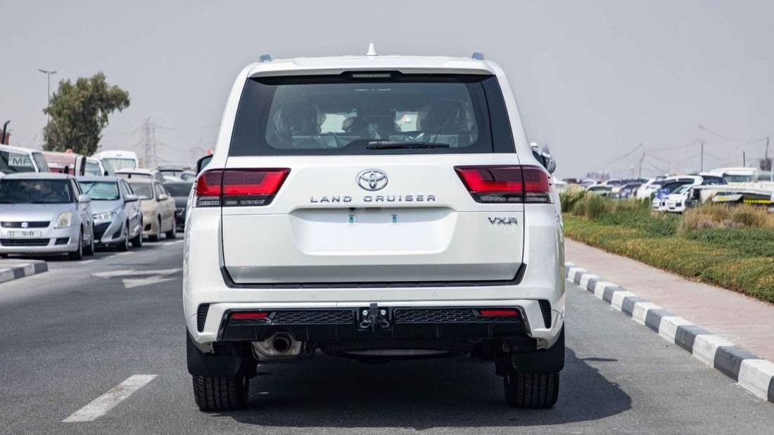 2026 Toyota Land Cruiser VXR thumbnail 3