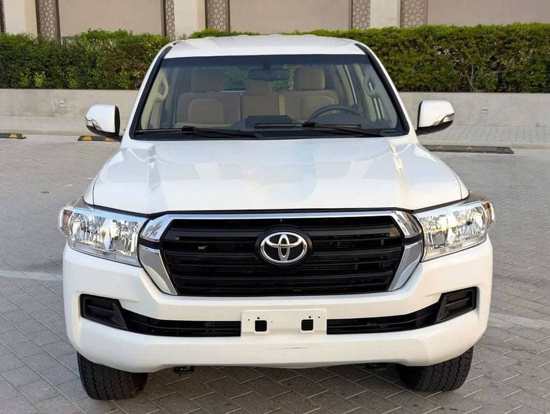 2018 Toyota Land Cruiser thumbnail 2