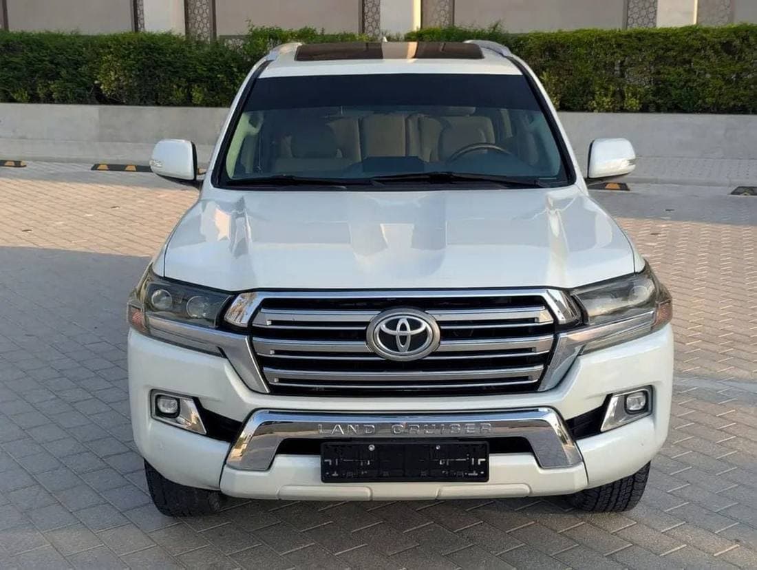 2020 Toyota Land Cruiser GXR thumbnail 3