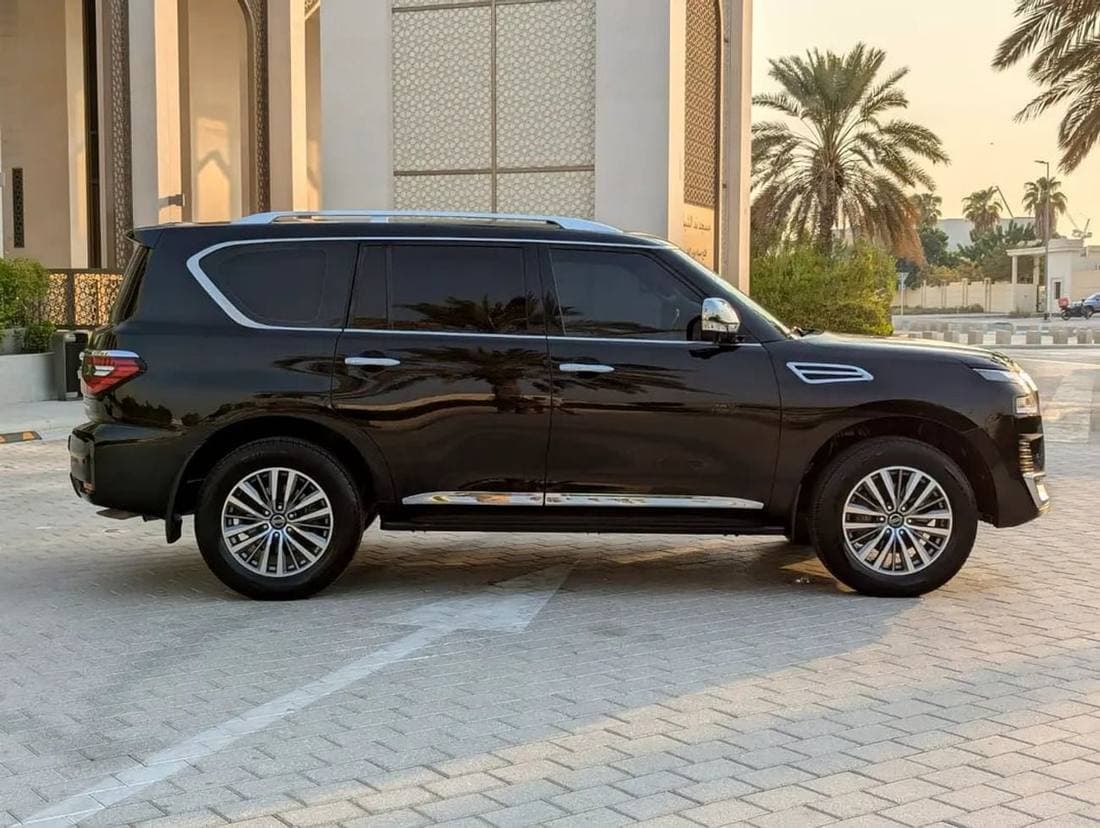 2020 Nissan Patrol SE PLATINUM CITY thumbnail 5
