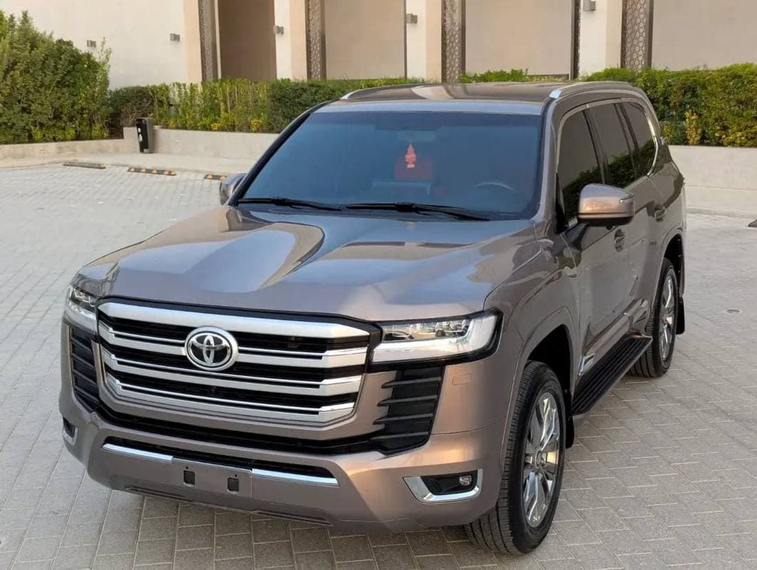 2012 Toyota Land Cruiser GXR thumbnail 7
