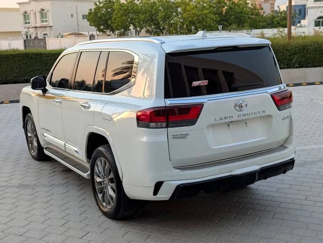 2022 Toyota Land Cruiser GXR thumbnail 6