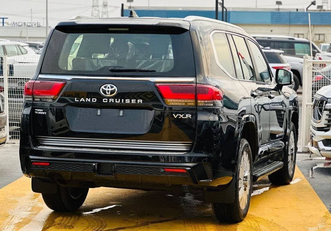 2026 Toyota Land Cruiser VXR thumbnail 6