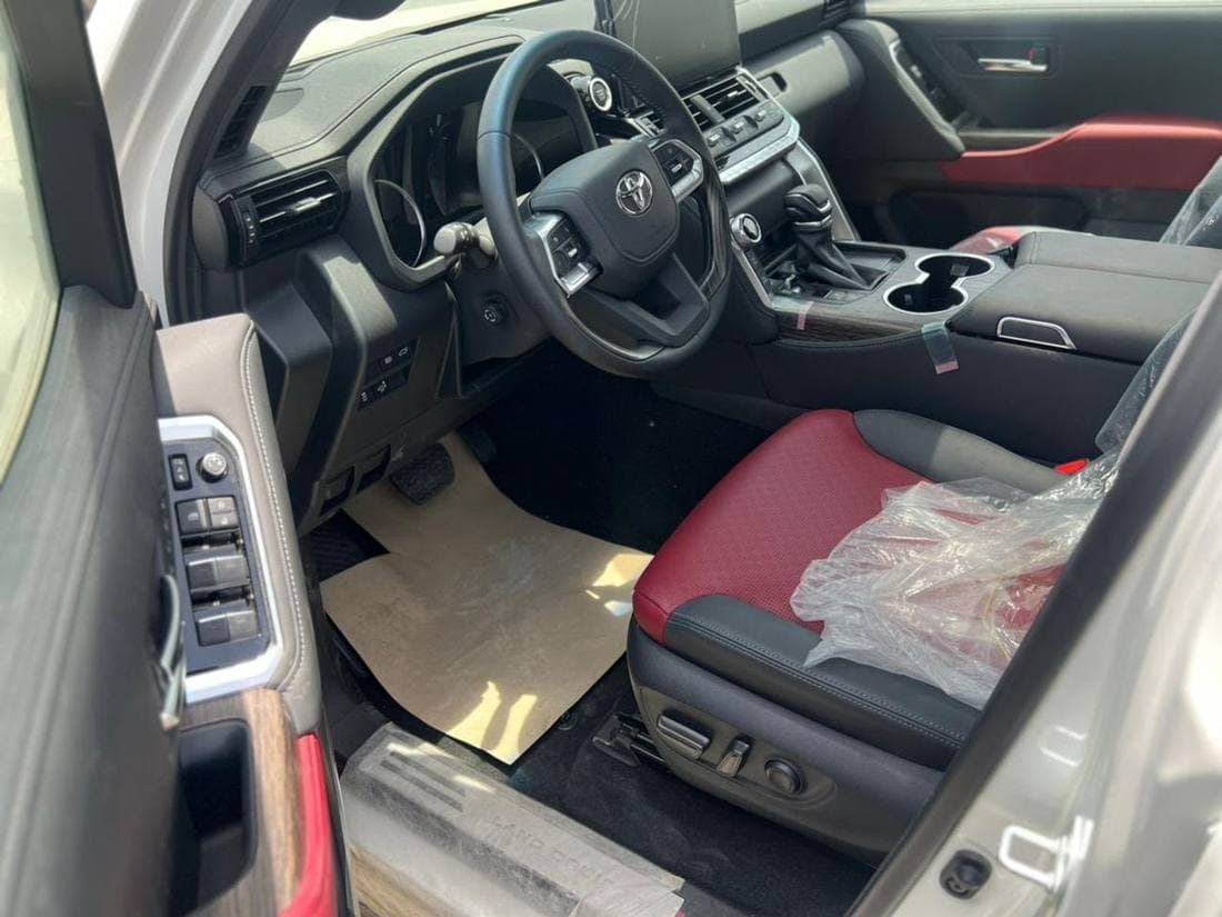 2024 Toyota Land Cruiser VXR thumbnail 8