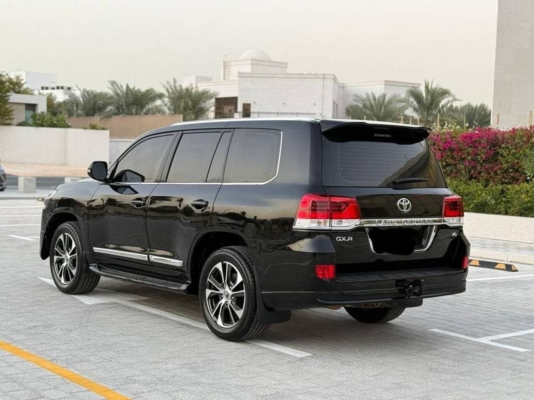 2021 Toyota Land Cruiser GXR thumbnail 4