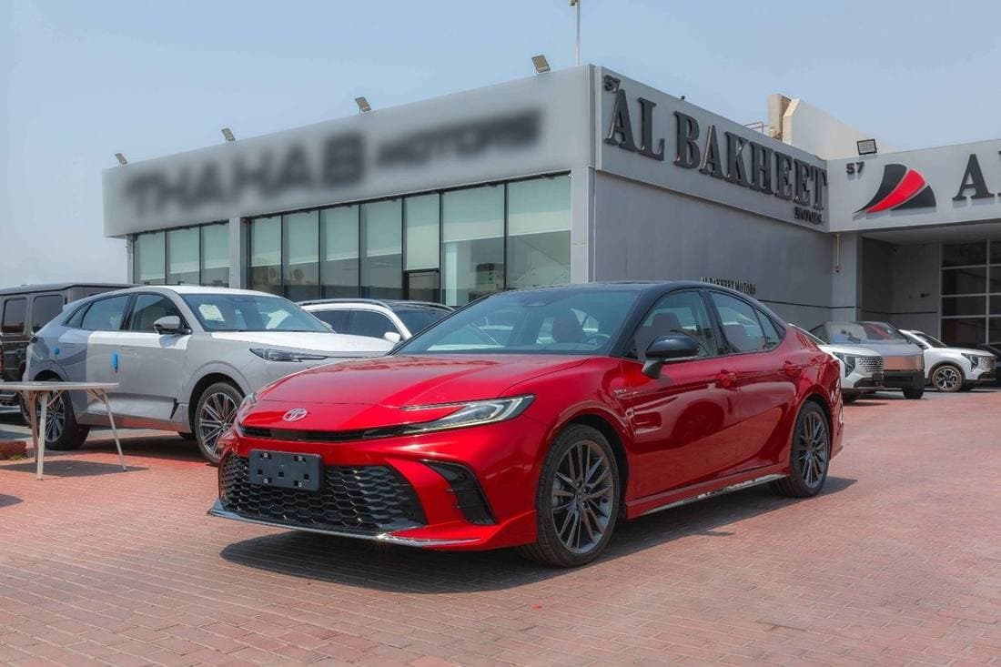 2024 Toyota Camry GLE HEV thumbnail 3