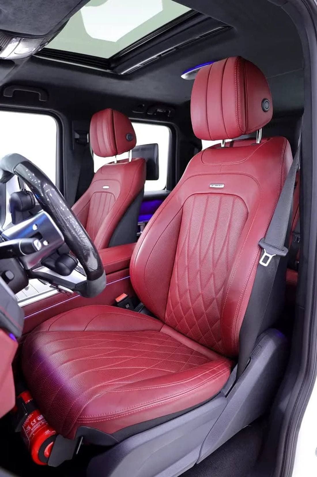 2025 Mercedes Benz G63 AMG thumbnail 7