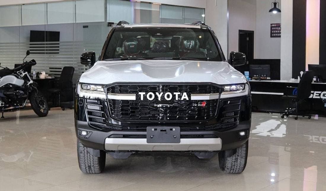 2026 Toyota Land Cruiser GR SPORT thumbnail 2