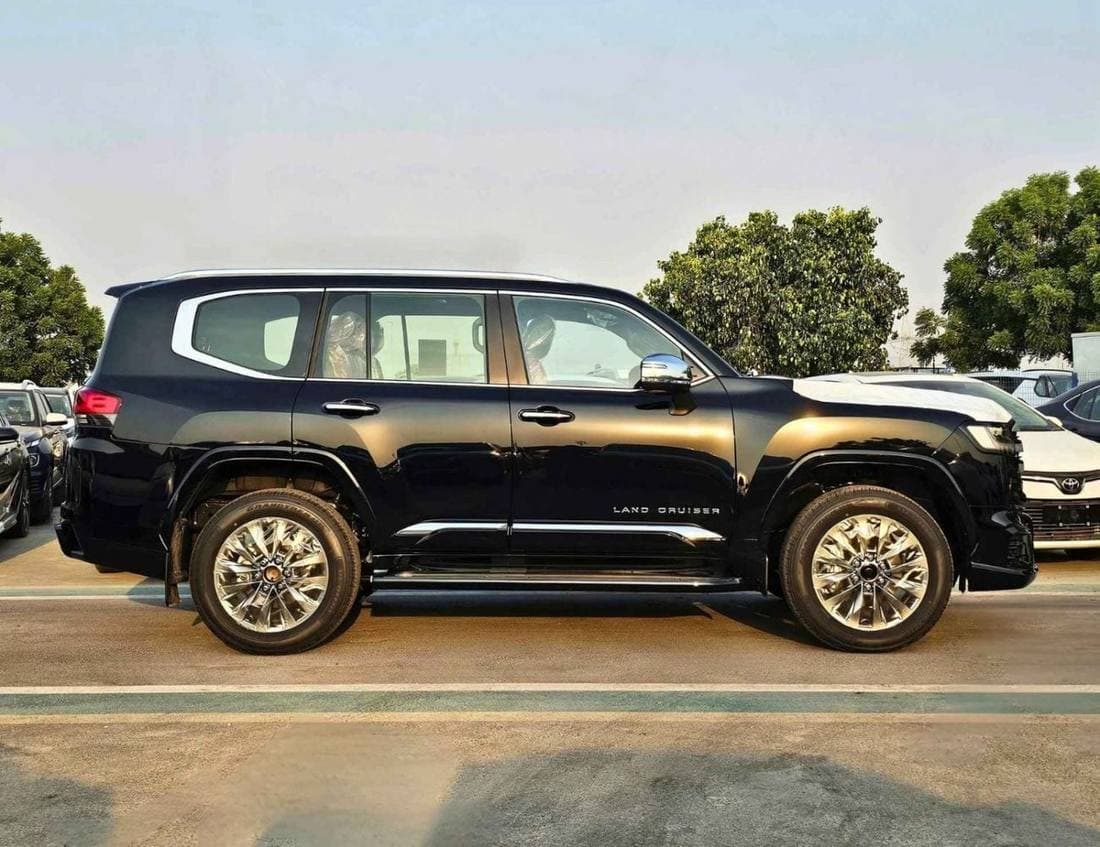 2026 Toyota Land Cruiser thumbnail 2